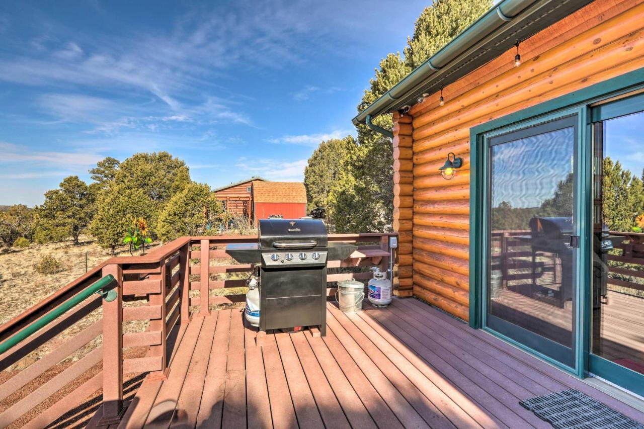 Quaint Williams Cabin Near Grand Canyon Exterior photo