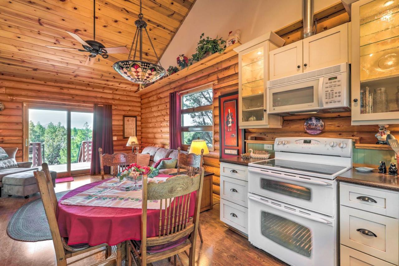 Quaint Williams Cabin Near Grand Canyon Exterior photo